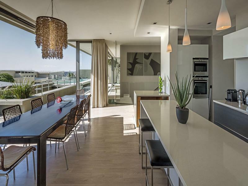 Blue Views Penthouse Beachfront Apartment With Pool Kapstaden Eksteriør billede